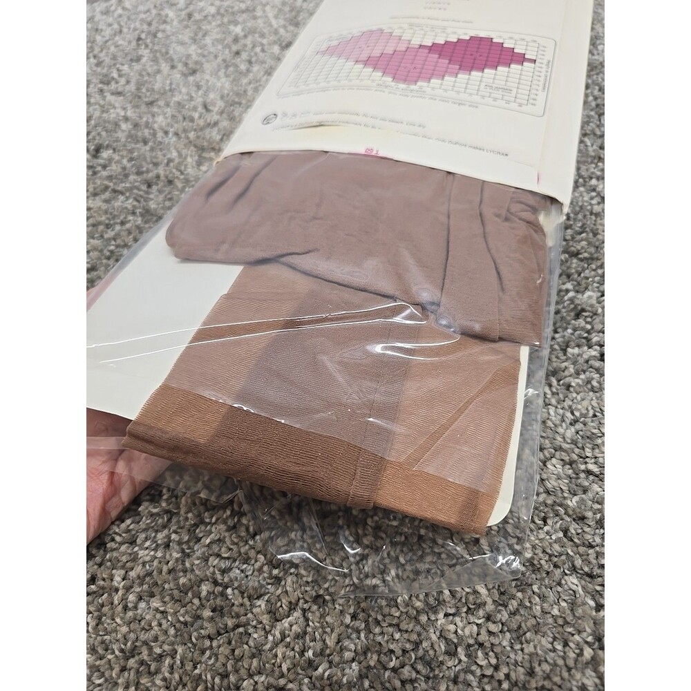 NOS Vintage Hanes Silk Reflections Sheer Collection 717 Size AB Barely There - Picture 6 of 7